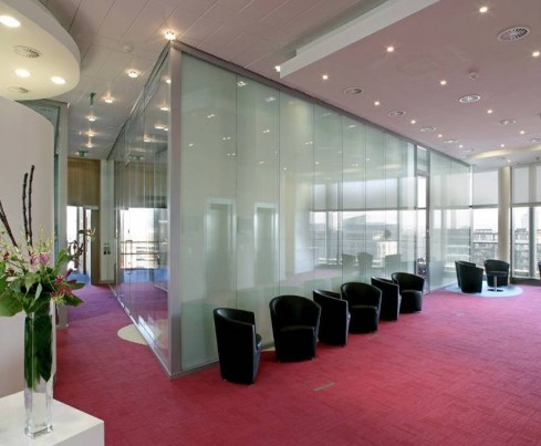 Dynamic LC Privacy Glass in Faram Partition System-UK