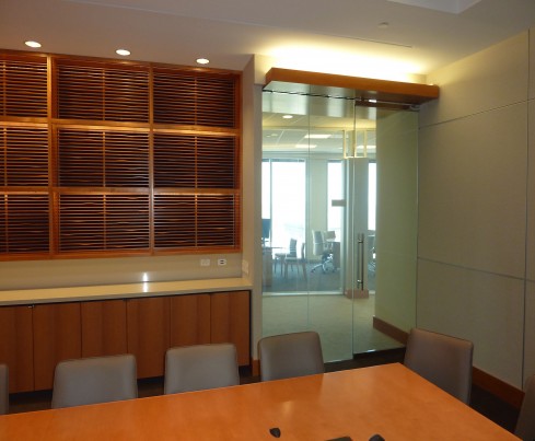 LC Privacy Glass in Frameless Herculite Doors and Walls 