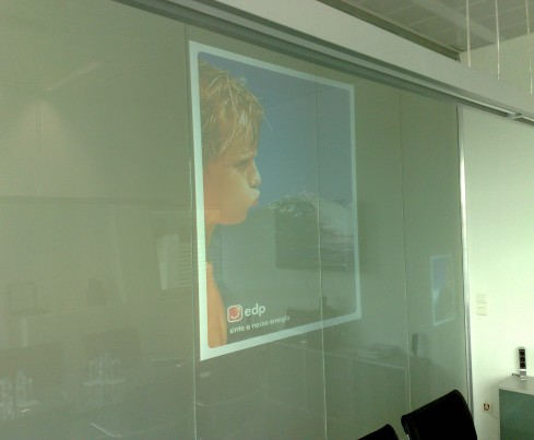 Switchable LC Privacy Glass doubles as Rear Projection Screen in Portugal