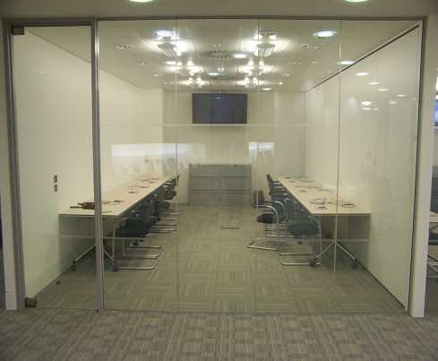 Switchable Privacy Glass - On Demand Vision Control