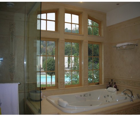 Privacy Glass for Wet Environments & Bathrooms