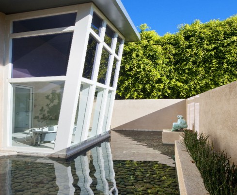 Sunglare Eliminating SolarSmart Glass Bathroom