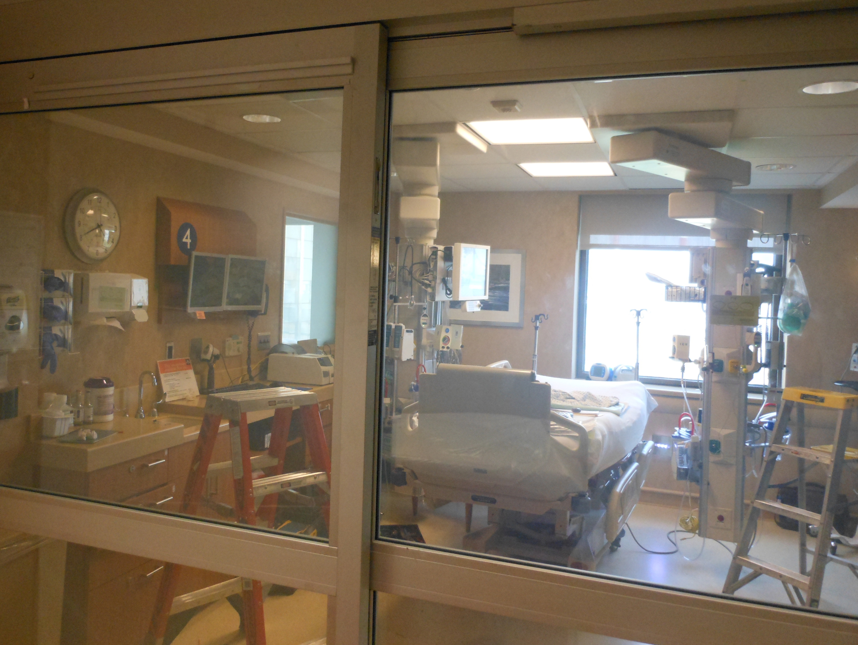 Sloan Kettering Switchable Glass Hospital Doors 